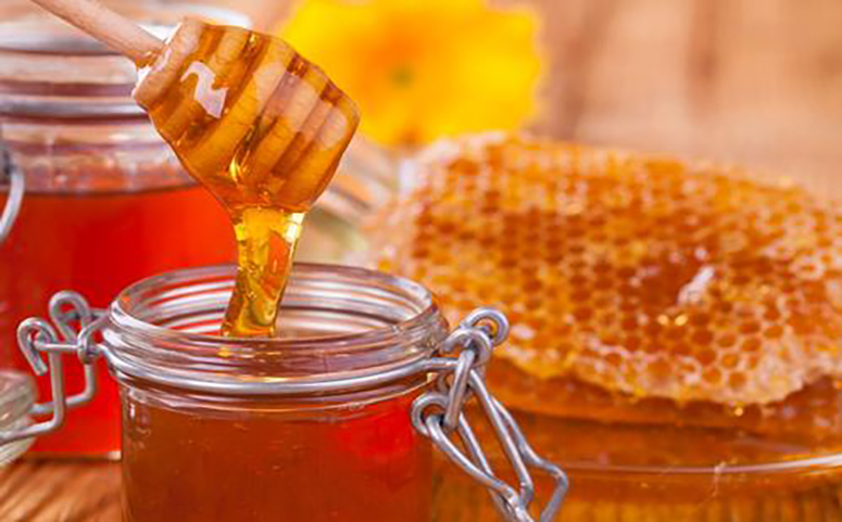 蜂蜜变质了也会有酸味图片