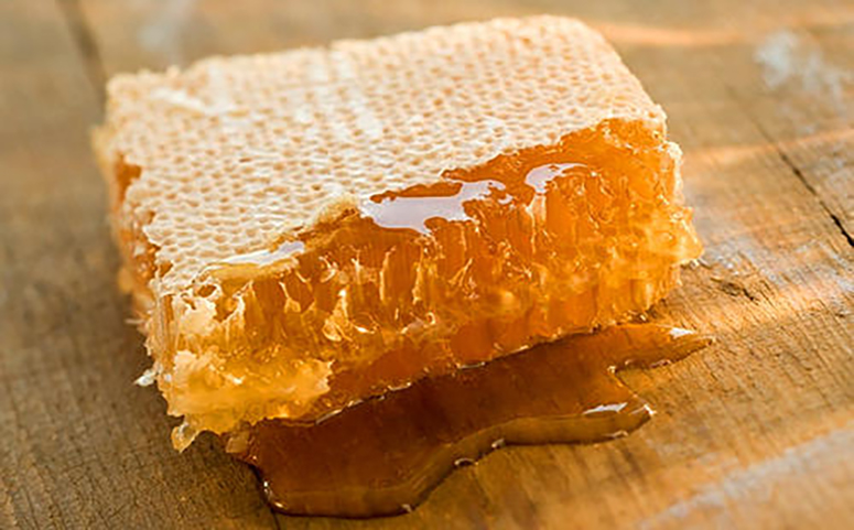 蜂巢蜜甜是因为含有大量的果糖介绍图片
