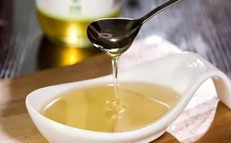 肾脏病人喝蜂蜜水可以缓解病症介绍图片